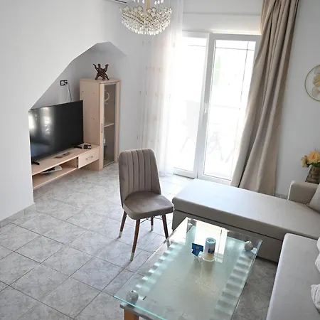 Doukas 3*