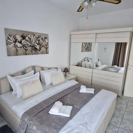 Doukas 3* Οφρύνιο