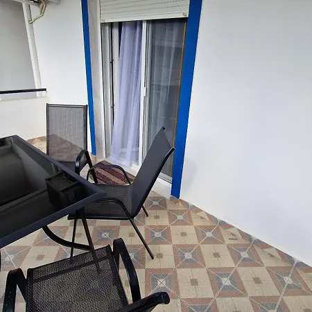 Ξενοδοχείο με διαμερίσματα Doukas 3*