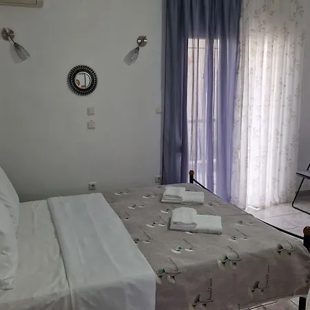 Ξενοδοχείο με διαμερίσματα Doukas