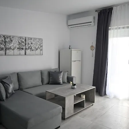 Doukas 3* Офринион