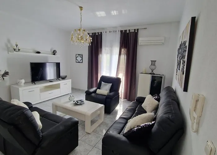 Aparthotel Doukas Ofrinion