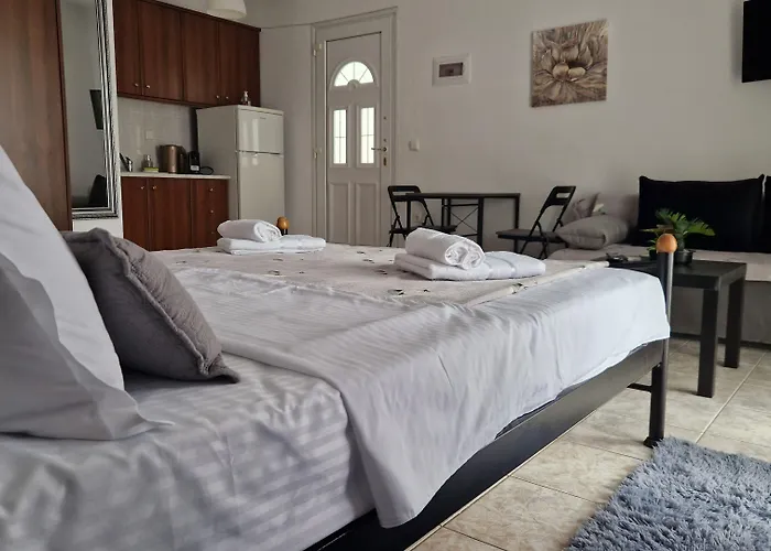 Doukas Aparthotel Ofrinion