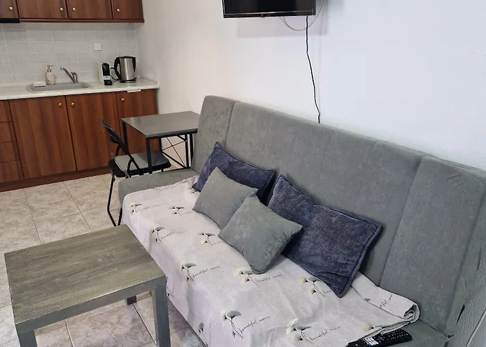 Doukas Aparthotel Ofrinion